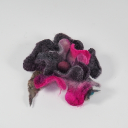 Damska broszka filcoway kwiat z wełny i jedwabiu