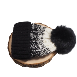 Ciepła czapka zimowa wełniana Czarna biała