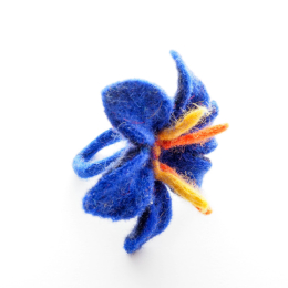 Pierścionek z wełny wzór 17