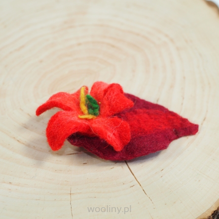 Damska broszka filcowa kwiat mały