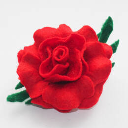Broszka filcowa róża czerwona
