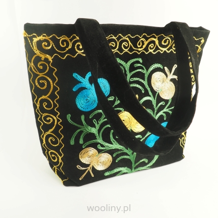 Damska torba czarna z aksamitu 