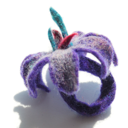 Pierścionek z wełny wzór 10