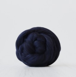 Wełna czesankowa merynos australijski 16mic MELANŻ CZARNO-GRANATOWY 10g