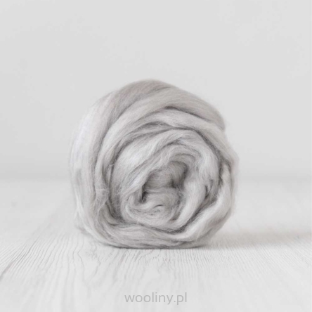 Jedwabna czesanka Tussah JASNY SZARY SREBRNY