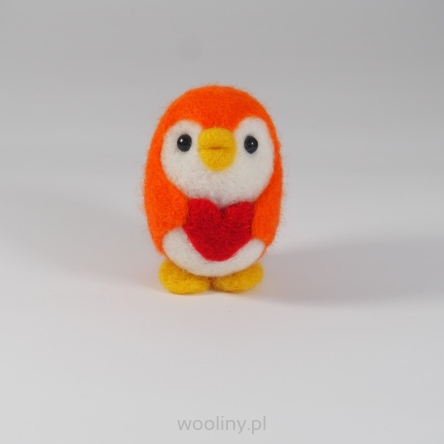 Pingwin z serduszkiem do sesji fotograficznej 