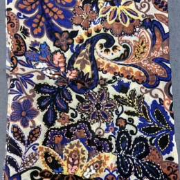 Damski szal kolorowy z wełny merino wyszywany w kwiaty