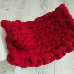 Kocyk czesankowy do sesji noworodkowej ŚREDNIO CZERWONY